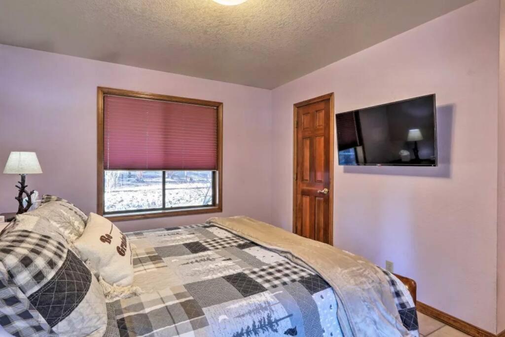 Kathys Cabin, King Bed, Hot Tub, Near-Nau & Downtown Attractions, Perfect Year-Round Mountain Getaway Flagstaff Exterior foto
