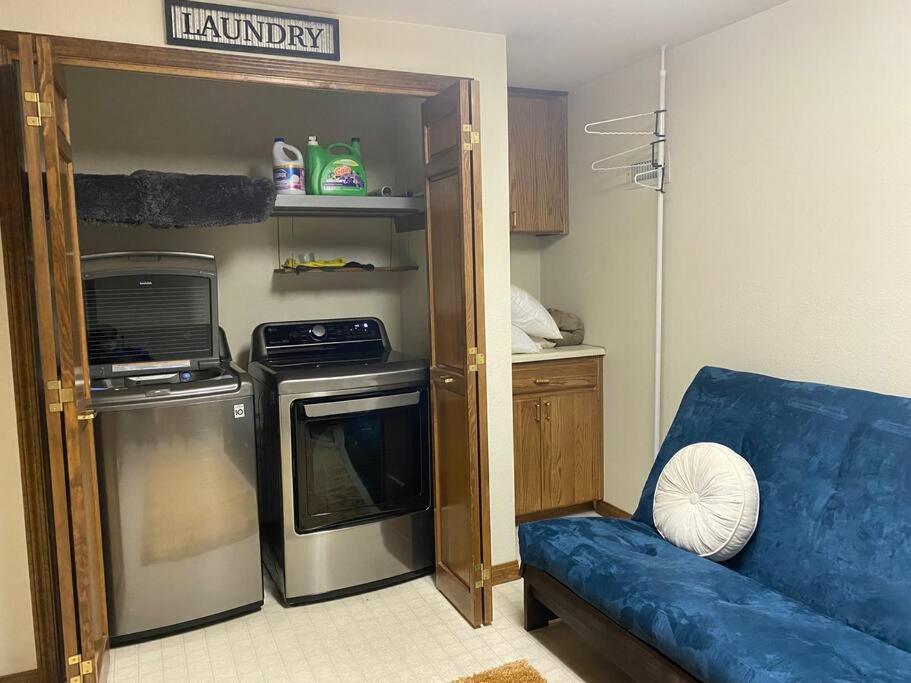 Kathys Cabin, King Bed, Hot Tub, Near-Nau & Downtown Attractions, Perfect Year-Round Mountain Getaway Flagstaff Exterior foto