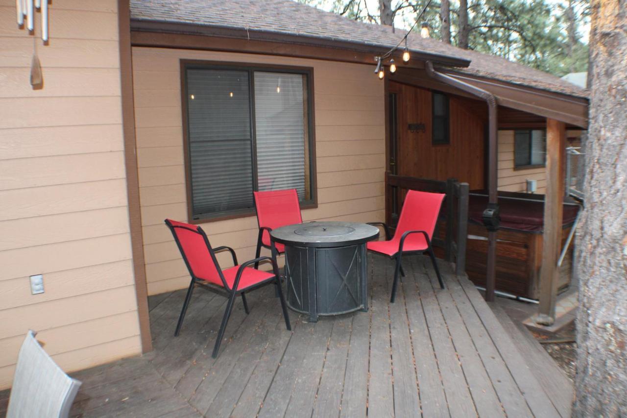 Kathys Cabin, King Bed, Hot Tub, Near-Nau & Downtown Attractions, Perfect Year-Round Mountain Getaway Flagstaff Exterior foto