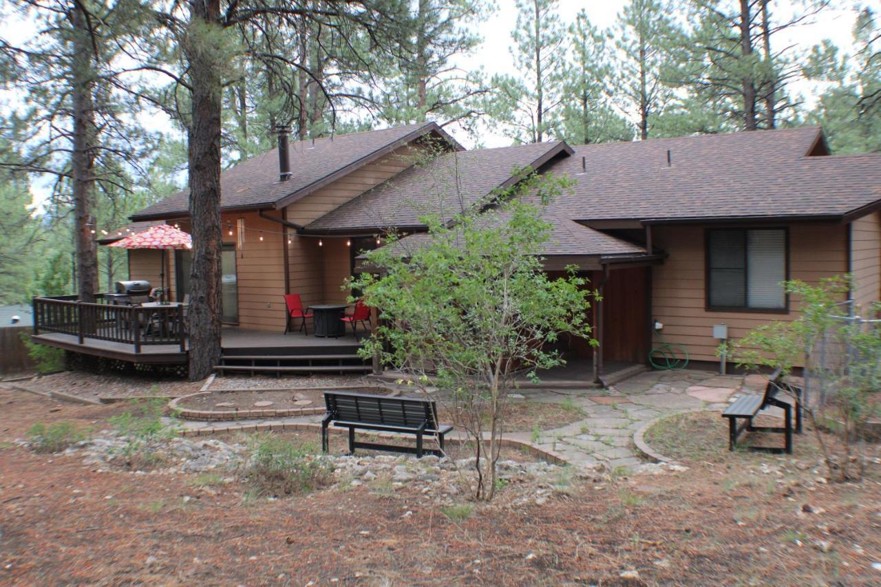 Kathys Cabin, King Bed, Hot Tub, Near-Nau & Downtown Attractions, Perfect Year-Round Mountain Getaway Flagstaff Exterior foto